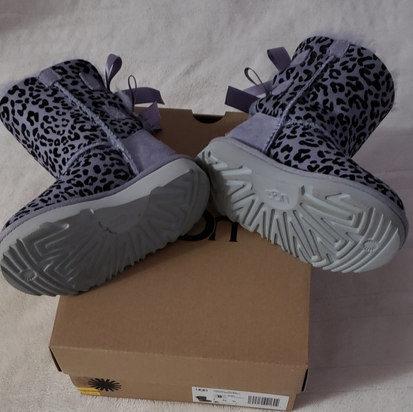 UGGS Exotic Purple - Picture 5 of 6